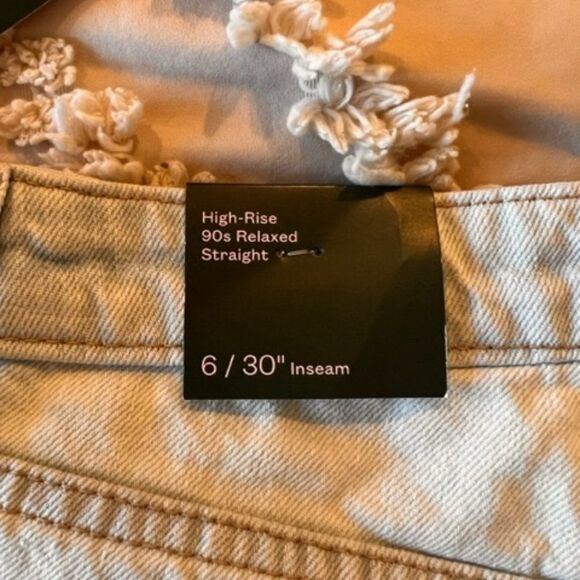 90s Relaxed Distressed Straight Jeans NWT - Picture 6 of 8